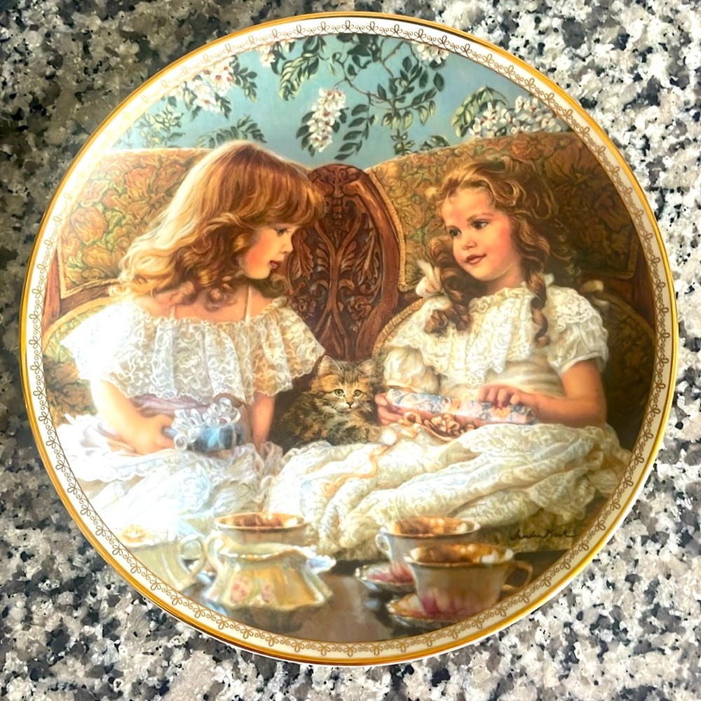 8" Collectors Plate #814A "Best Friends" By Sandra Kuck 1993